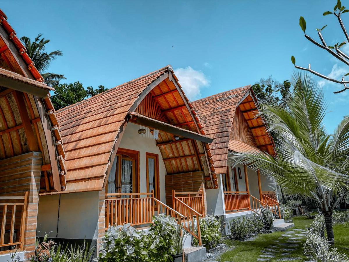 Mertha Sari Resto & Bungalow Klungkung Exterior photo